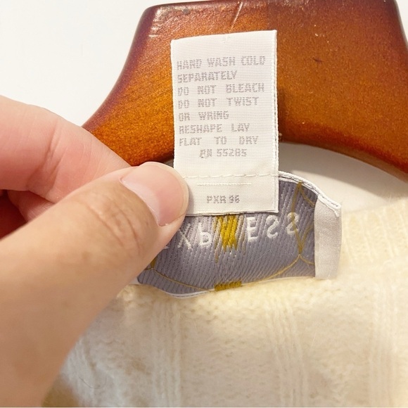 Express Tricot | Women’s Cream Angora/ Lambswool Cable knit Sweater Small - Picture 4 of 7